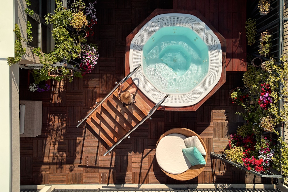 Dioklecijan Hotel & Residence — Swimming pool in Split, Split-Dalmatia