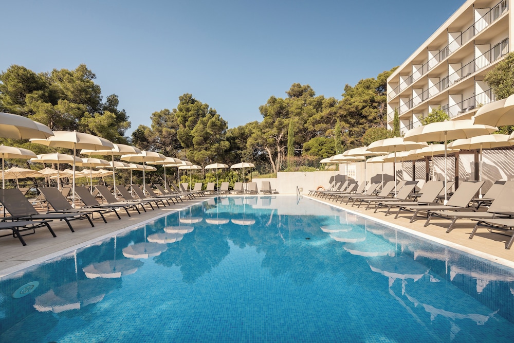 . Aminess Senses Hvar Resort