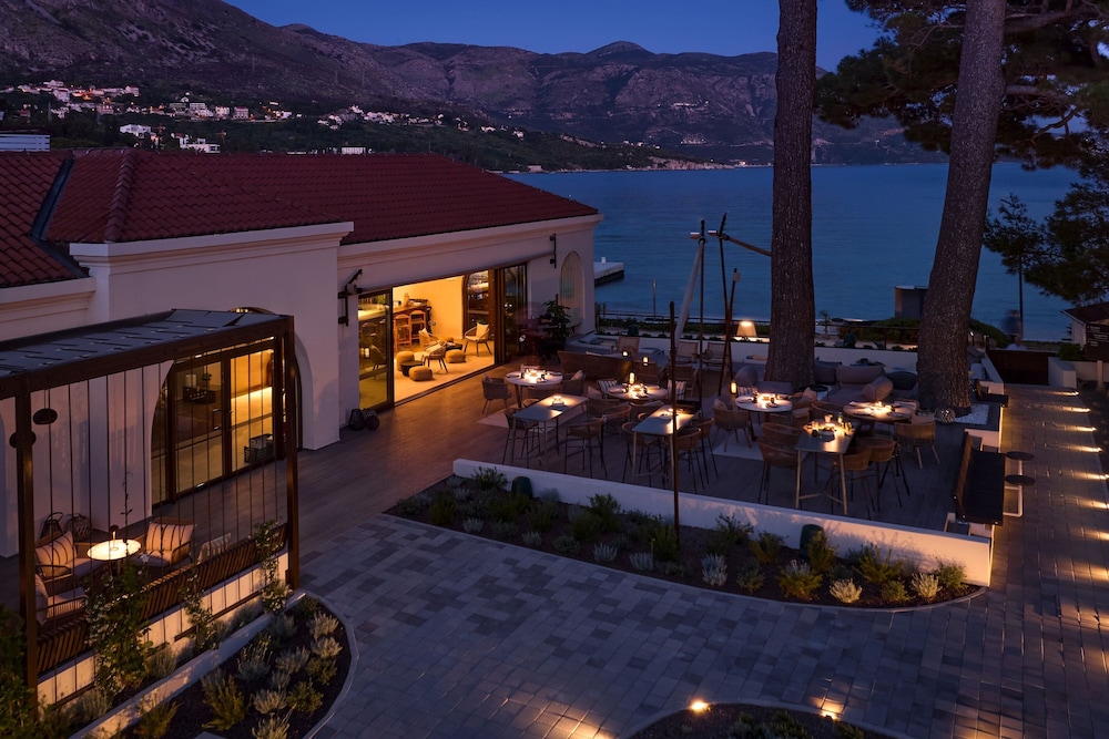 Sheraton Dubrovnik Riviera Hotel — Restaurant & bars in Srebreno, Dubrovnik-Neretva