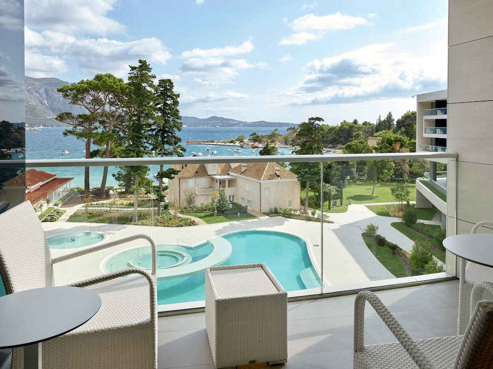 Sheraton Dubrovnik Riviera Hotel — Swimming pool in Srebreno, Dubrovnik-Neretva