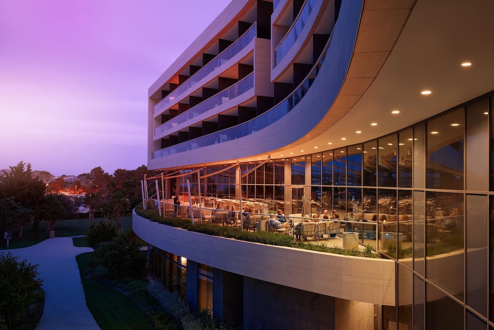 Sheraton Dubrovnik Riviera Hotel — Hotel building in Srebreno, Dubrovnik-Neretva