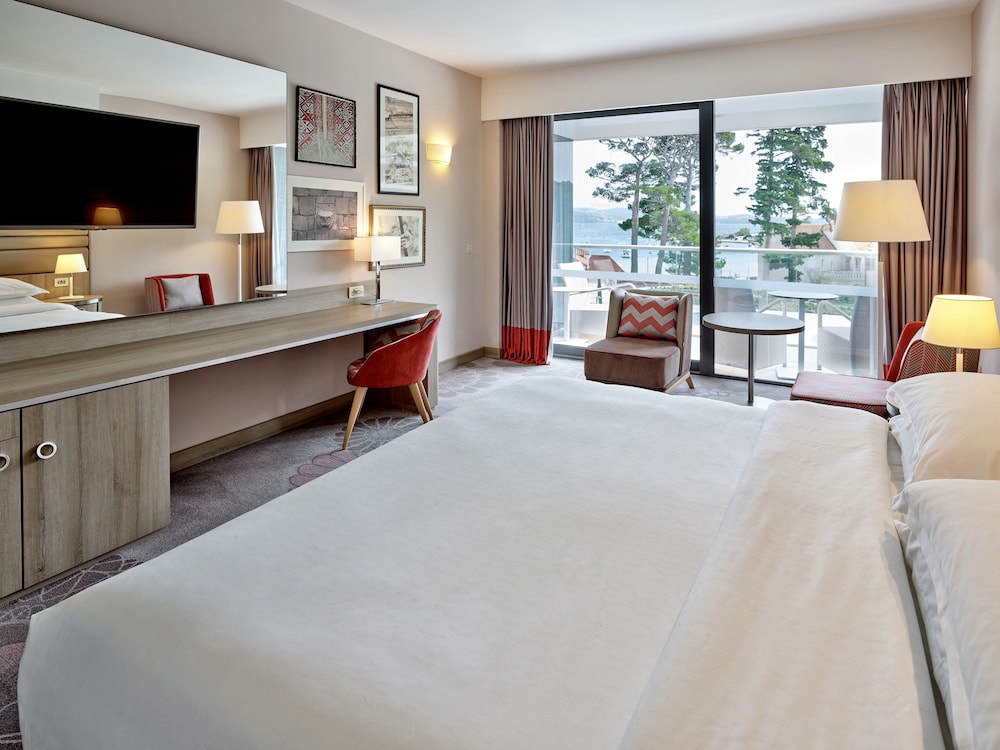 Sheraton Dubrovnik Riviera Hotel — Hotel rooms in Srebreno, Dubrovnik-Neretva
