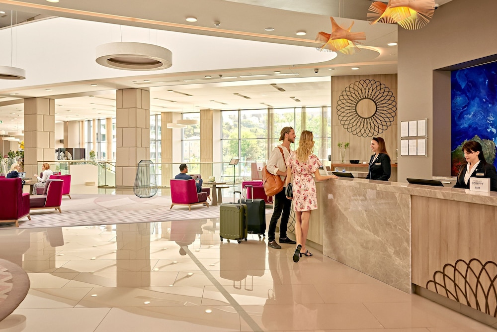 Sheraton Dubrovnik Riviera Hotel — Hotel building in Srebreno, Dubrovnik-Neretva