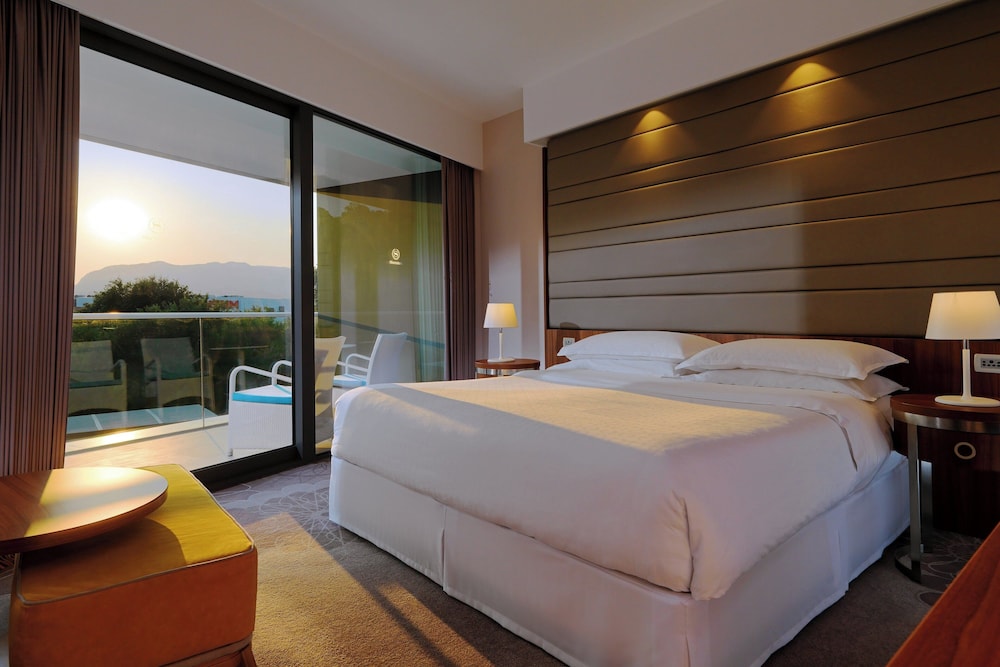 Sheraton Dubrovnik Riviera Hotel — Hotel rooms in Srebreno, Dubrovnik-Neretva