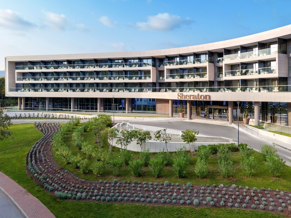 Sheraton Dubrovnik Riviera Hotel — Hotel building in Srebreno, Dubrovnik-Neretva