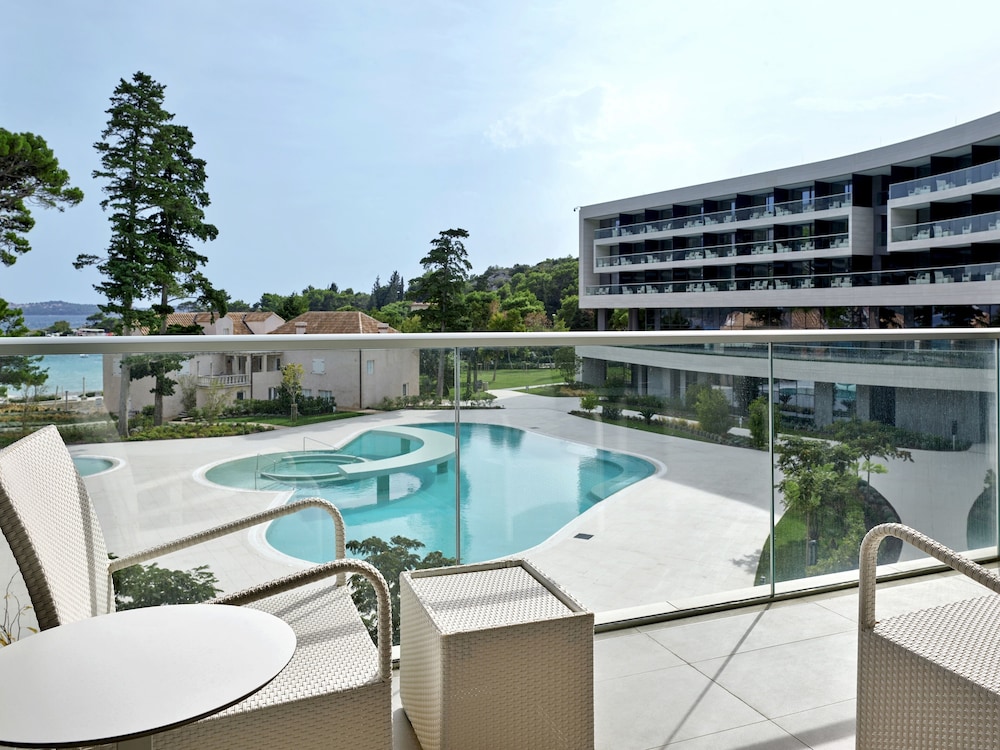 Sheraton Dubrovnik Riviera Hotel — Swimming pool in Srebreno, Dubrovnik-Neretva