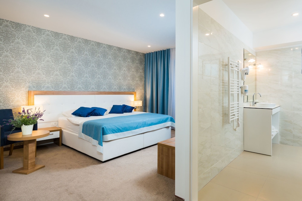 Hotel Corner — Hotel rooms in Split, Split-Dalmatia