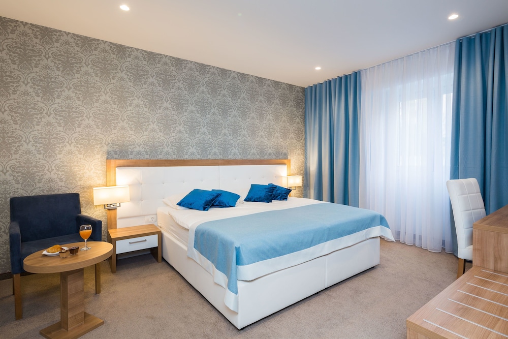 Hotel Corner — Hotel rooms in Split, Split-Dalmatia