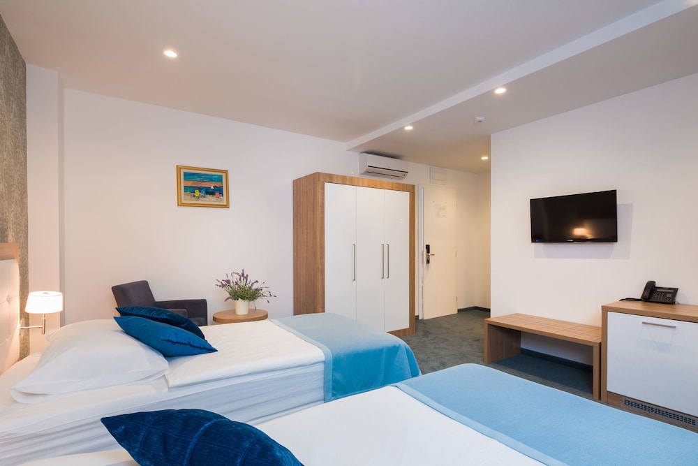 Hotel Corner — Hotel rooms in Split, Split-Dalmatia