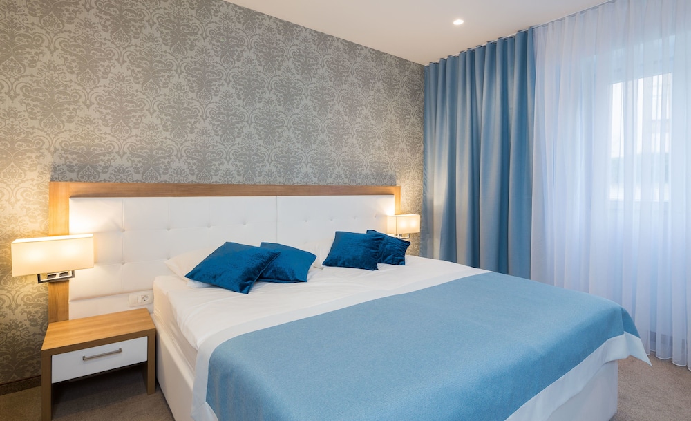 Hotel Corner — Hotel rooms in Split, Split-Dalmatia