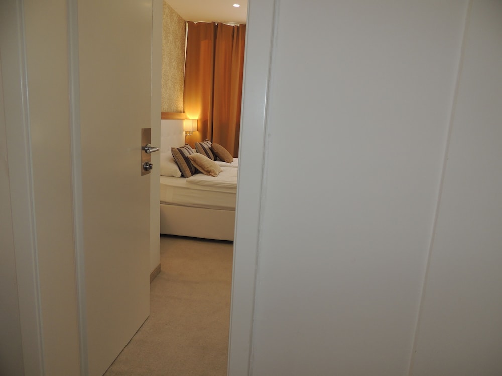 Hotel Corner — Hotel rooms in Split, Split-Dalmatia