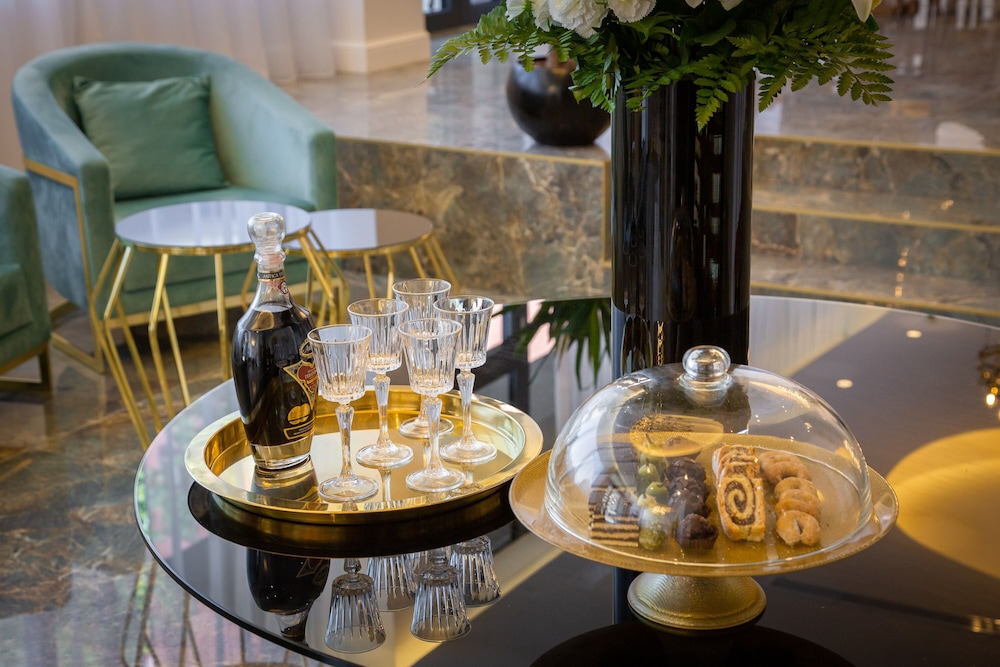 Hotel Corner — Restaurant & bars in Split, Split-Dalmatia