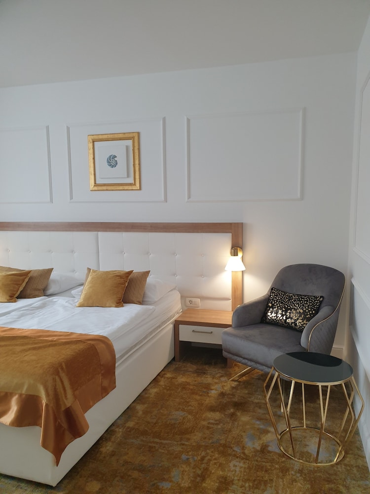 Hotel Corner — Hotel rooms in Split, Split-Dalmatia