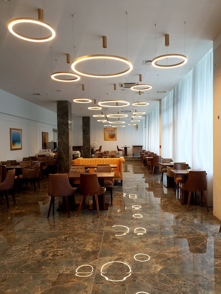 Hotel Corner — Restaurant & bars in Split, Split-Dalmatia