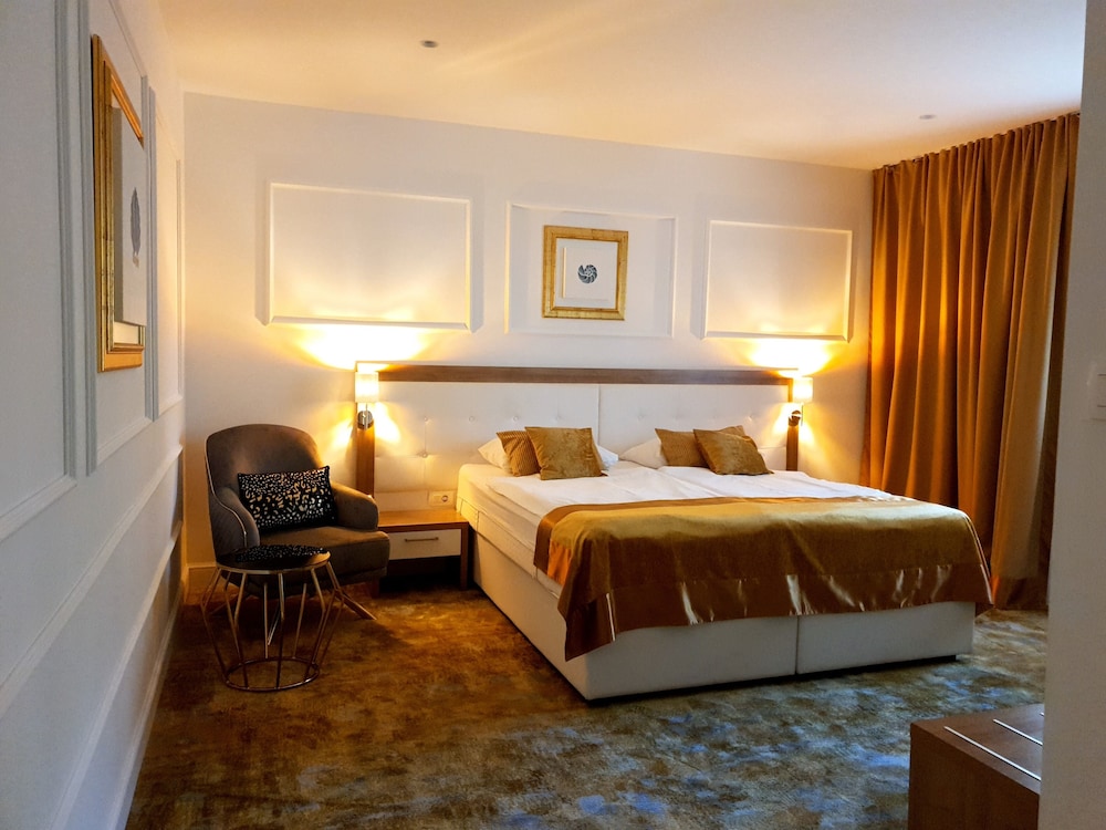 Hotel Corner — Hotel rooms in Split, Split-Dalmatia