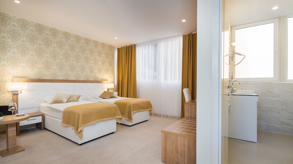 Hotel Corner — Hotel rooms in Split, Split-Dalmatia