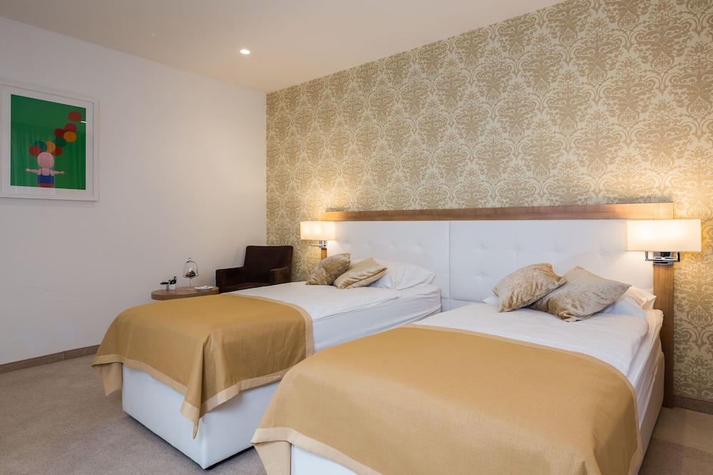 Hotel Corner — Hotel rooms in Split, Split-Dalmatia