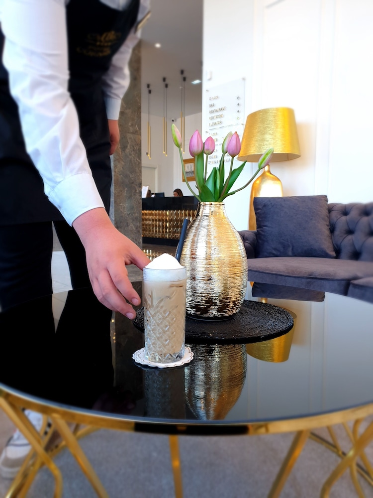 Hotel Corner — Restaurant & bars in Split, Split-Dalmatia