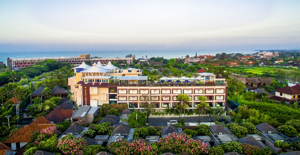 Hotelul