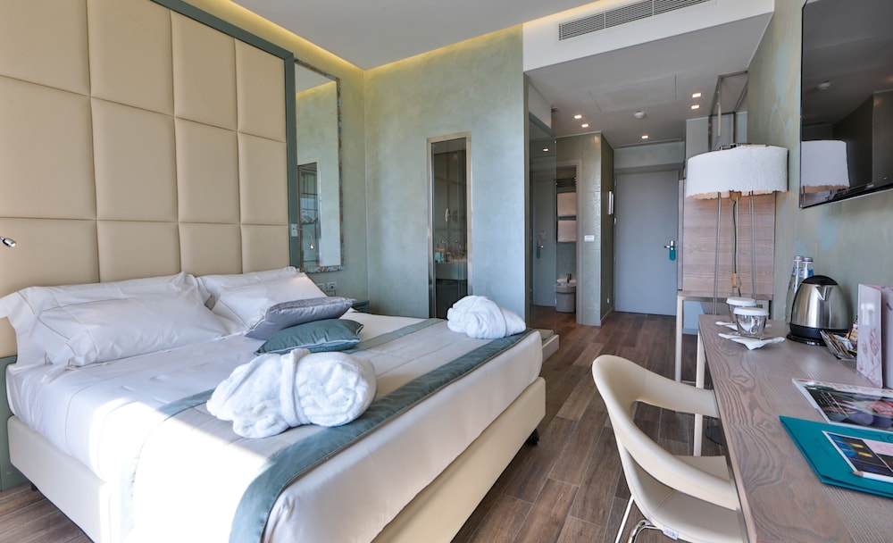 Hotel Ville sull'Arno - Preferred Hotels & Resorts — Hotel rooms in Florence, Tuscany