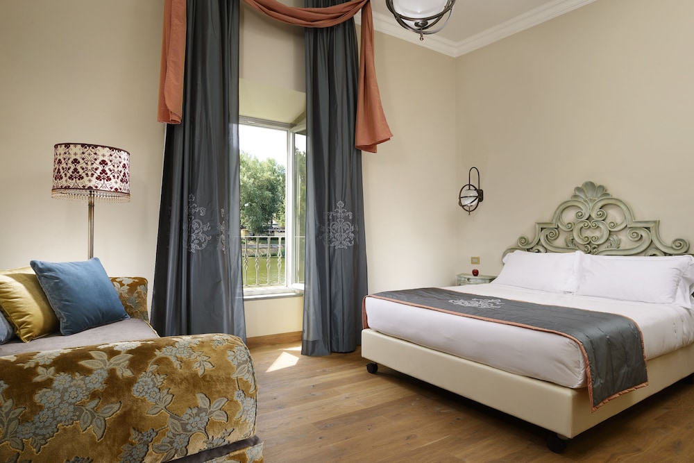 Hotel Ville sull'Arno - Preferred Hotels & Resorts — Hotel rooms in Florence, Tuscany