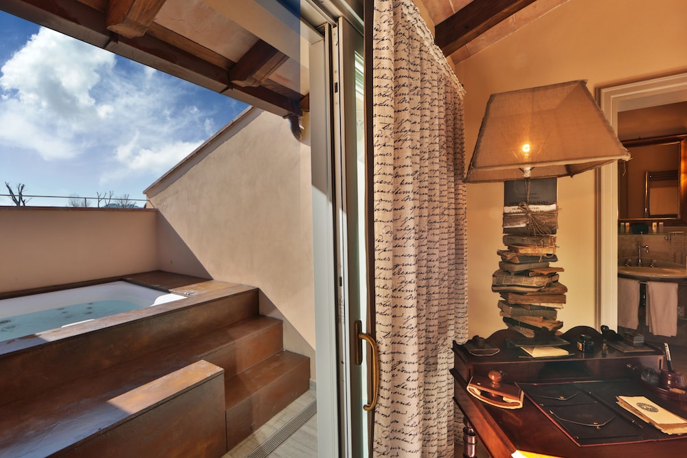Hotel Ville sull'Arno - Preferred Hotels & Resorts — Hotel rooms in Florence, Tuscany