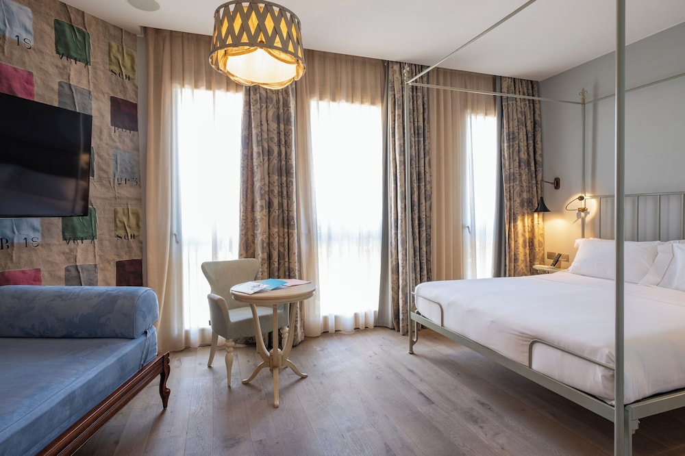 Hotel Ville sull'Arno - Preferred Hotels & Resorts — Hotel rooms in Florence, Tuscany