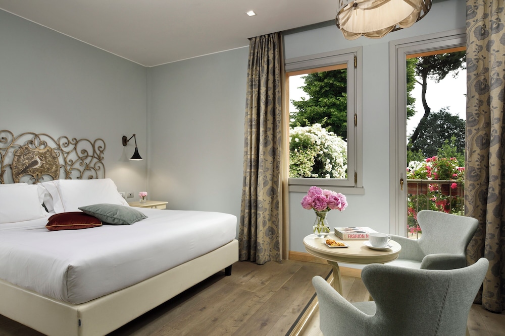 Hotel Ville sull'Arno - Preferred Hotels & Resorts — Hotel rooms in Florence, Tuscany