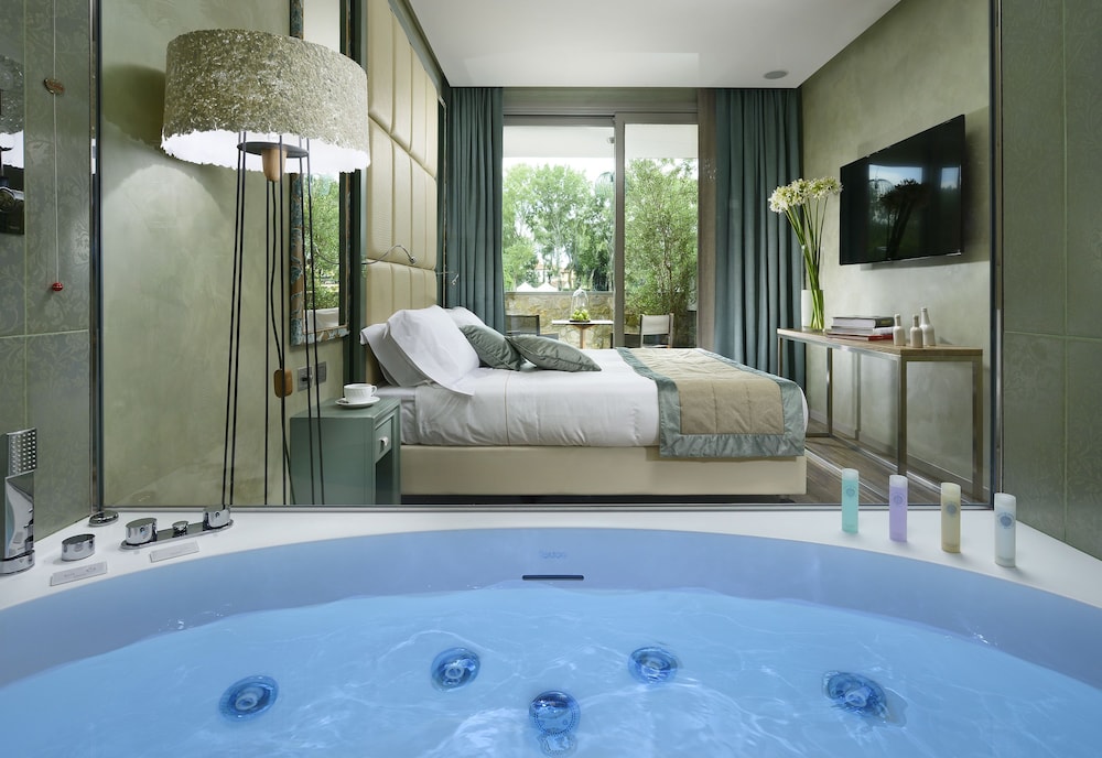 Hotel Ville sull'Arno - Preferred Hotels & Resorts — Hotel rooms in Florence, Tuscany
