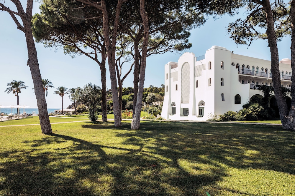 Falkensteiner Resort Capo Boi — Hotel building in Villasimius, Sardinia