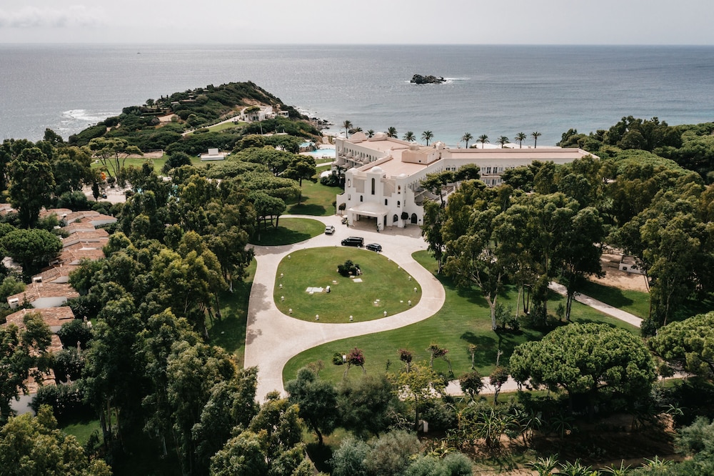 Falkensteiner Resort Capo Boi — Hotel building in Villasimius, Sardinia