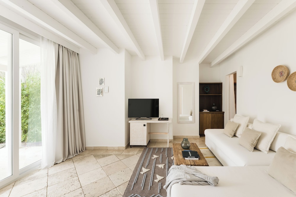 Falkensteiner Resort Capo Boi — Hotel rooms in Villasimius, Sardinia