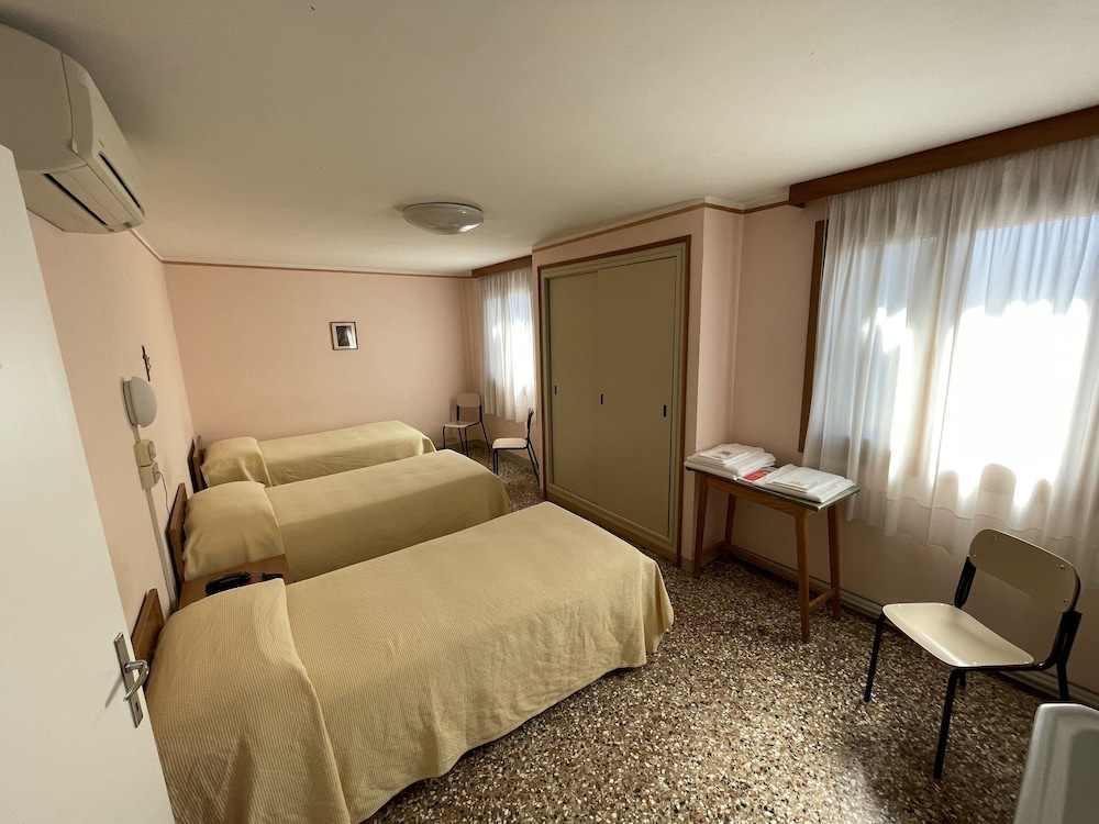 Casa Caburlotto — Hotel rooms in Venice, Veneto