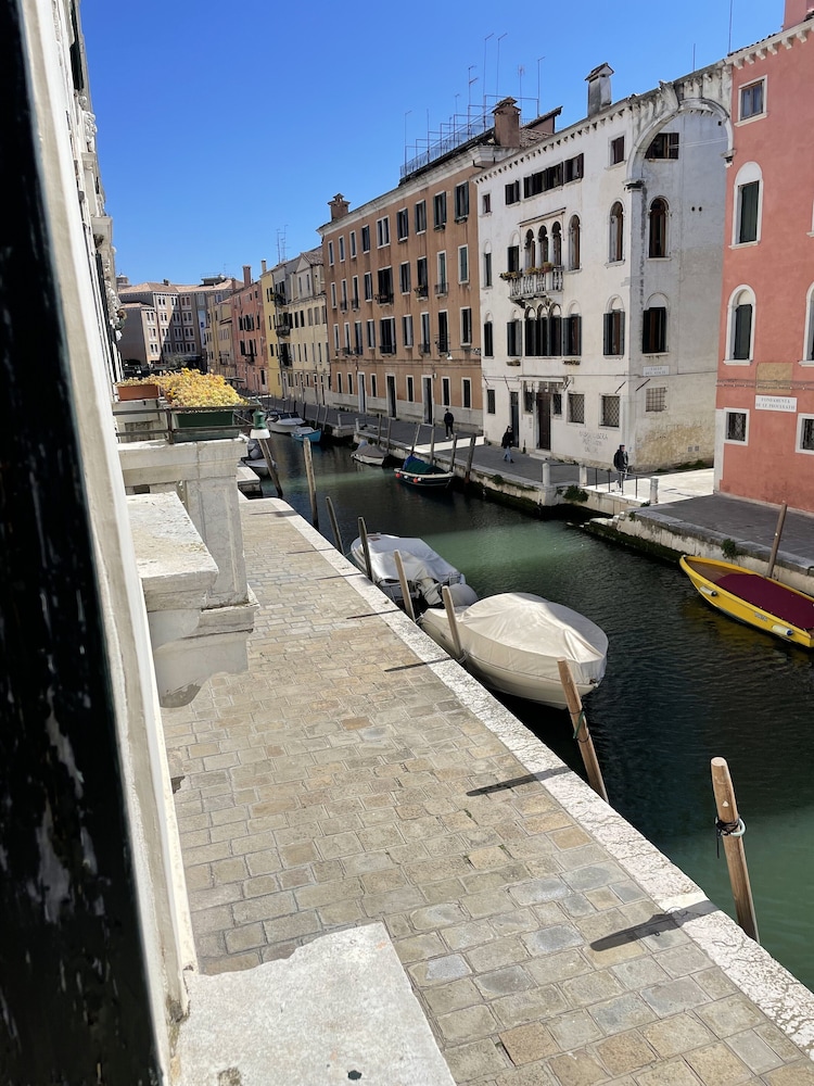 Casa Caburlotto — Attractions in the area in Venice, Veneto