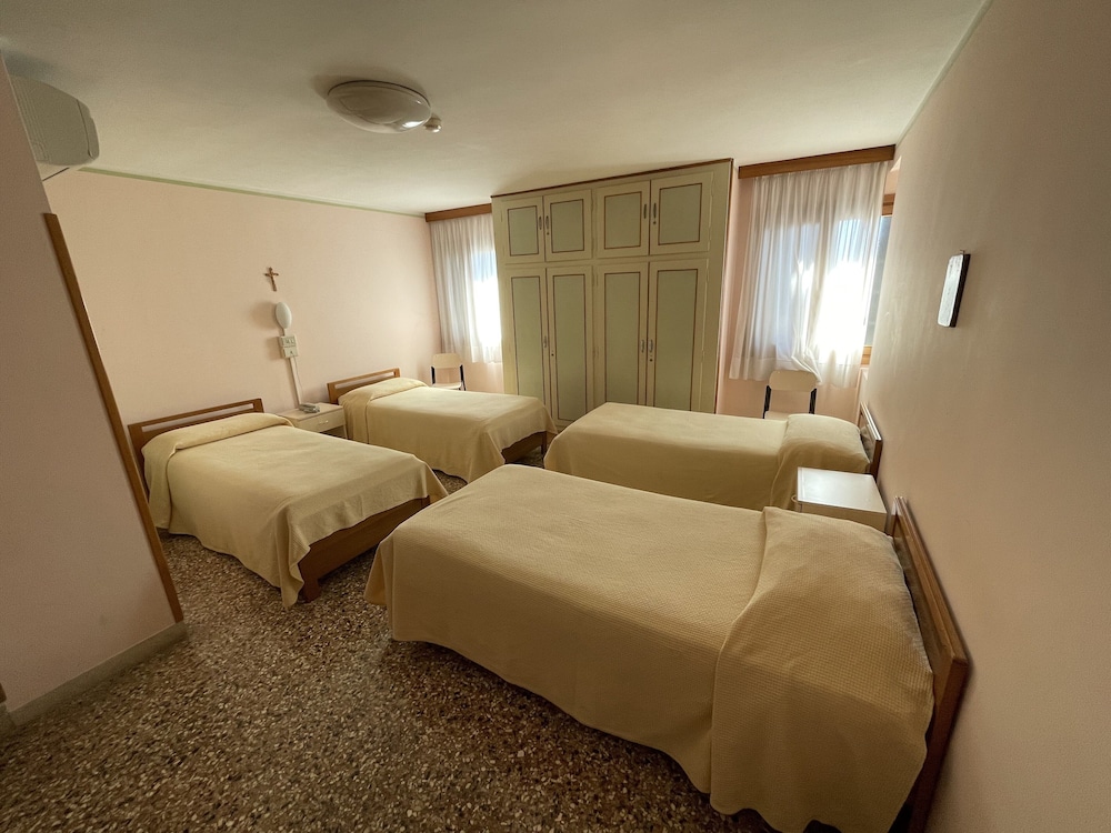 Casa Caburlotto — Hotel rooms in Venice, Veneto