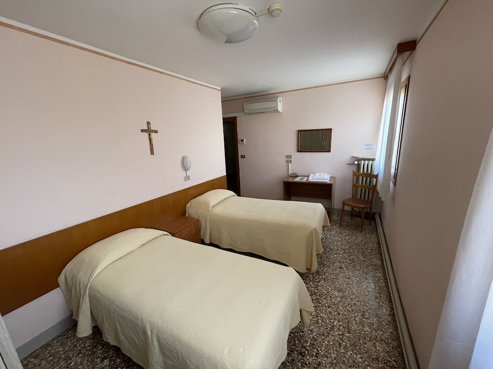 Casa Caburlotto — Hotel rooms in Venice, Veneto