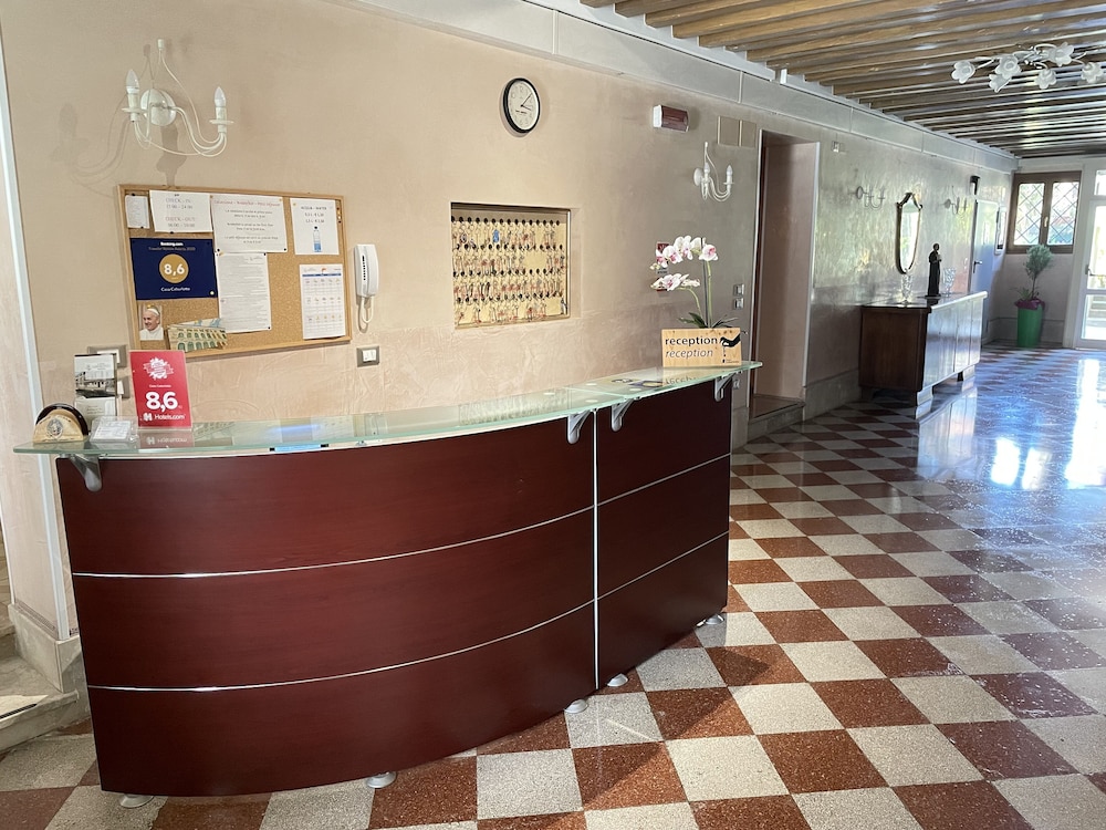 Casa Caburlotto — Hotel building in Venice, Veneto