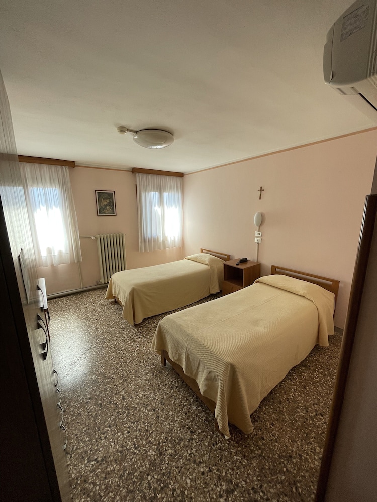Casa Caburlotto — Hotel rooms in Venice, Veneto