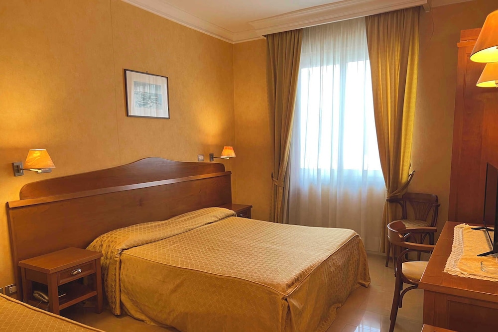Hotel Conchiglia D'oro — Hotel rooms in Palermo, Sicily