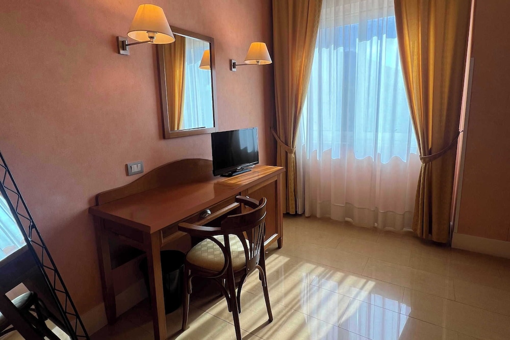 Hotel Conchiglia D'oro — Hotel rooms in Palermo, Sicily