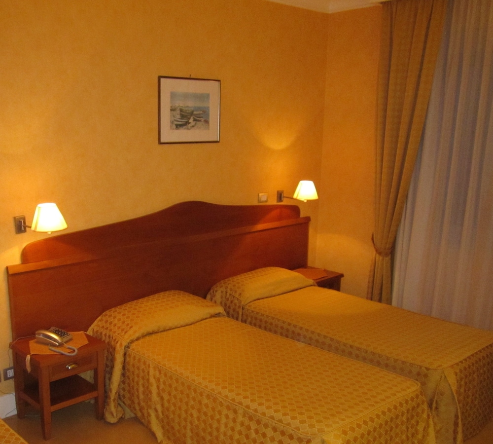 Hotel Conchiglia D'oro — Hotel rooms in Palermo, Sicily