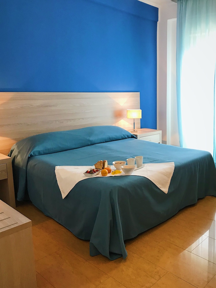 Hotel Conchiglia D'oro — Hotel rooms in Palermo, Sicily