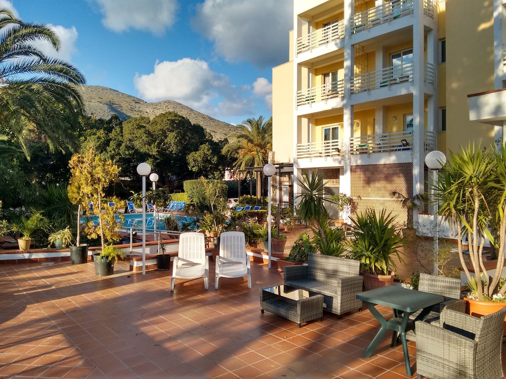 Hotel Conchiglia D'oro — Hotel building in Palermo, Sicily