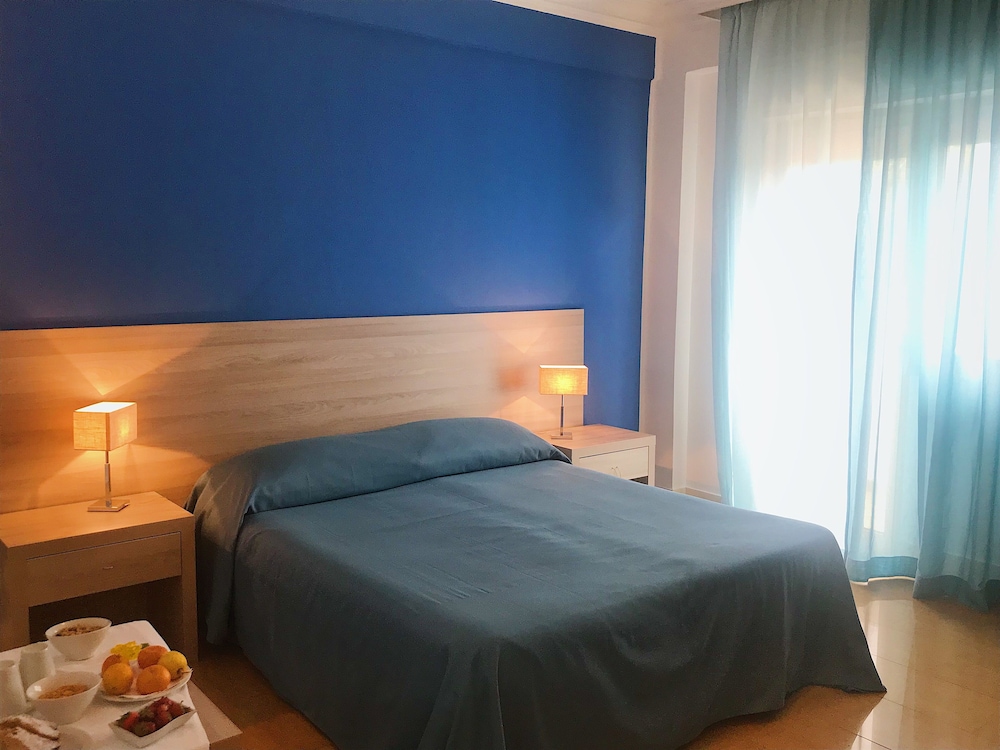 Hotel Conchiglia D'oro — Hotel rooms in Palermo, Sicily
