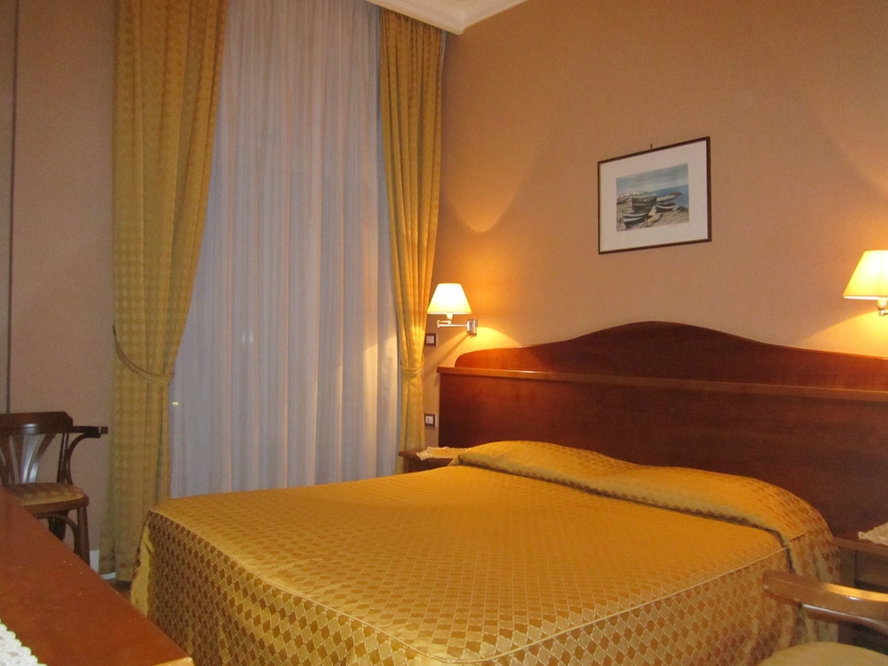Hotel Conchiglia D'oro — Hotel rooms in Palermo, Sicily