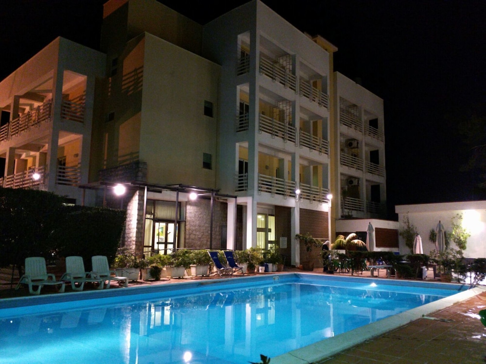 Hotel Conchiglia D'oro — Swimming pool in Palermo, Sicily