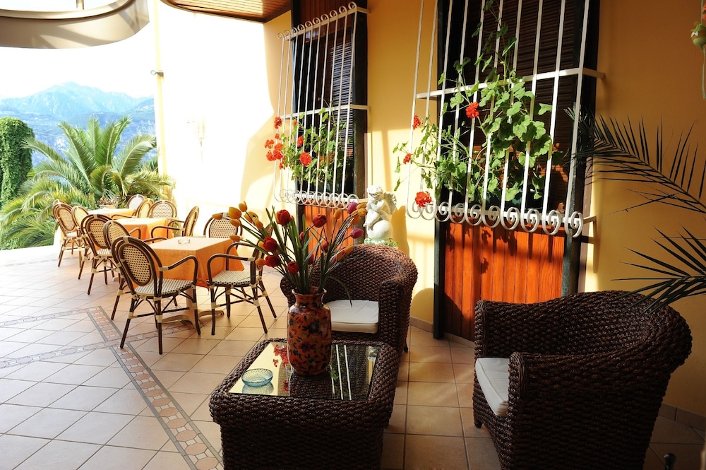 Hotel Cristallo — Restaurant & bars in Malcesine, Veneto