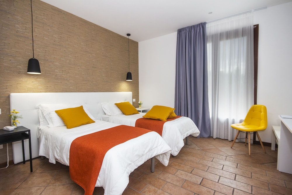 Mareneve Resort — Hotel rooms in Linguaglossa, Sicily