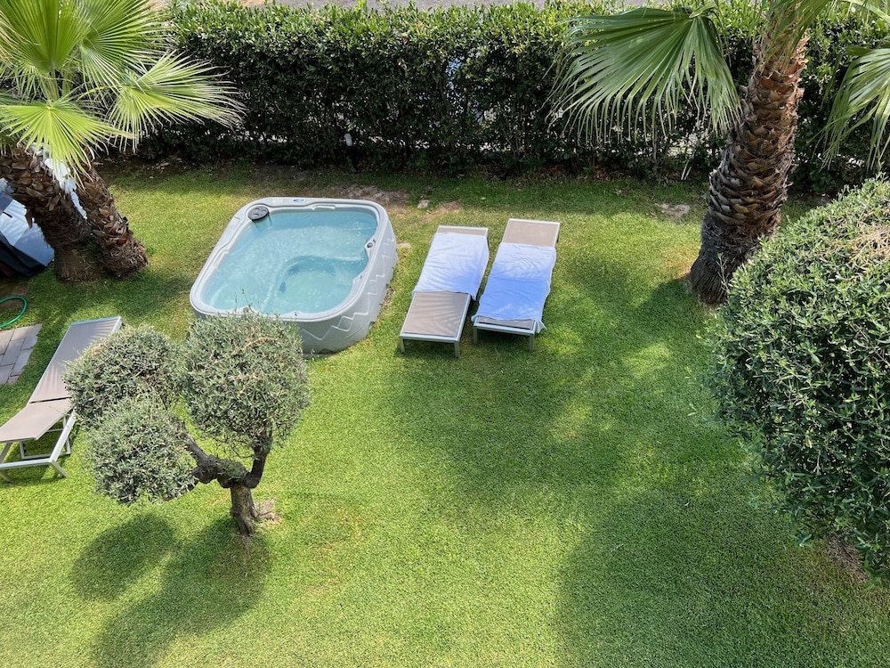 Mareneve Resort — Spa in Linguaglossa, Sicily