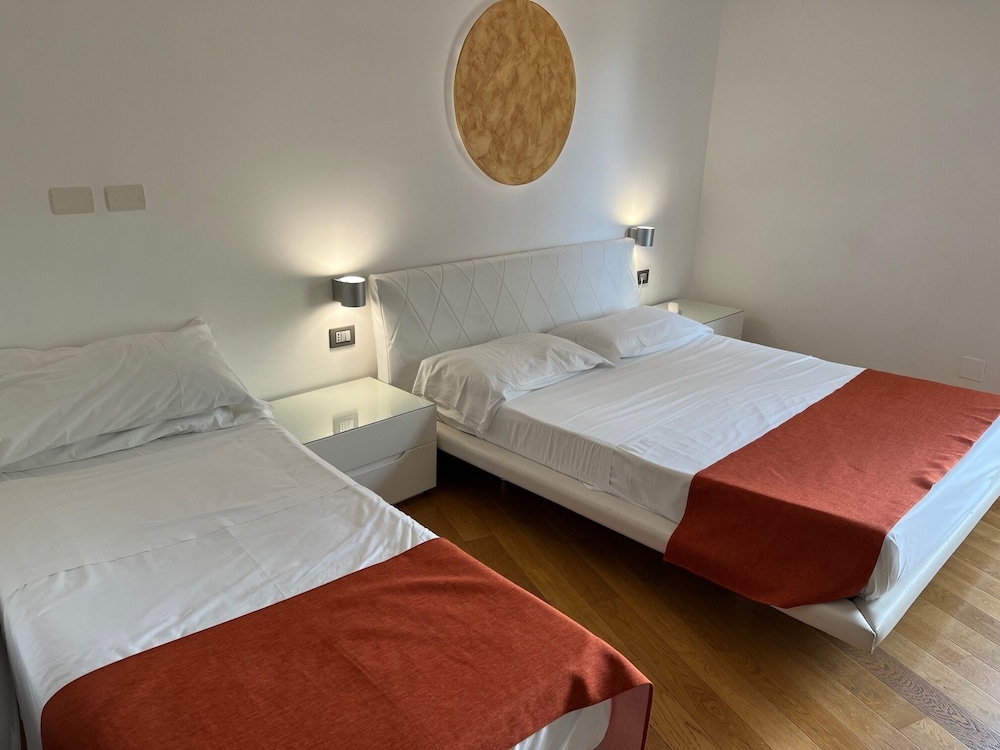Mareneve Resort — Hotel rooms in Linguaglossa, Sicily